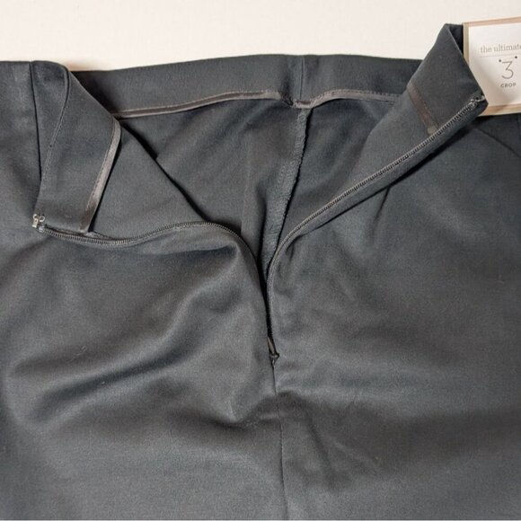 Chicos Slimming Capri Pants Womens Size 3 US 16 XL Smooth Stretch Crop Black - Picture 8 of 10